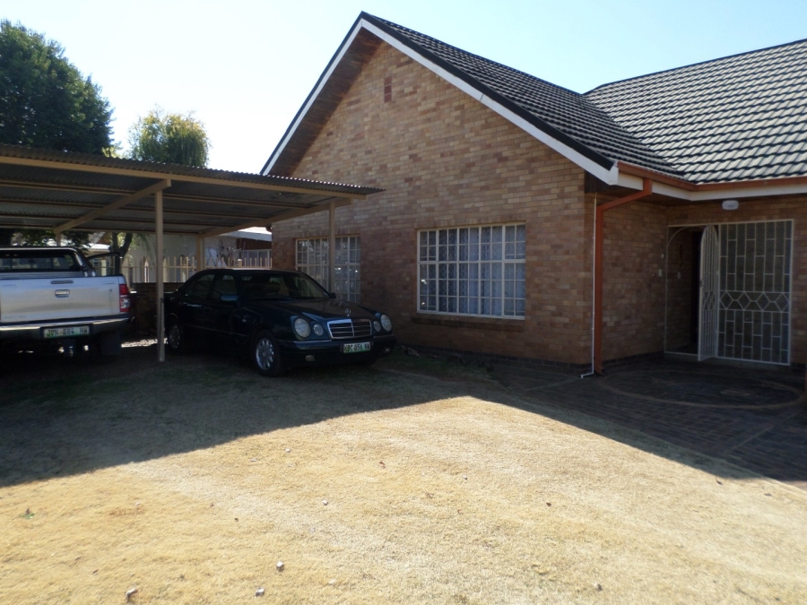5 Bedroom Property for Sale in Ventersdorp North West